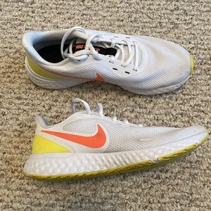 Nike Revolution Running Shoes